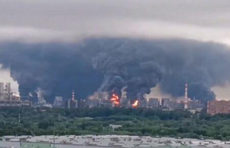 Друга за тиждень атака на Москву: дронового удару знову зазнав Московський НПЗ (ВІДЕО)