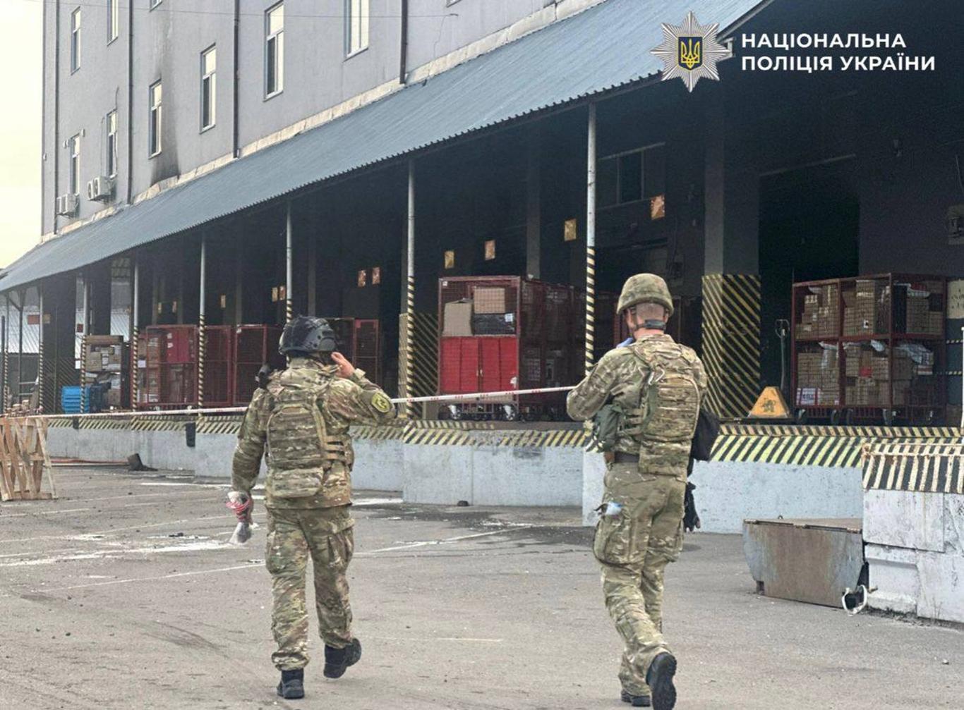 У поштовому сортувальному центрі в Києві вибухнула посилка, є загиблий і поранені