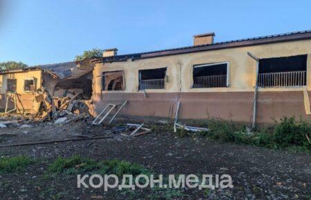 Росіяни атакували кінно-спортивну школу в Сумах, загинули троє коней (ФОТО)