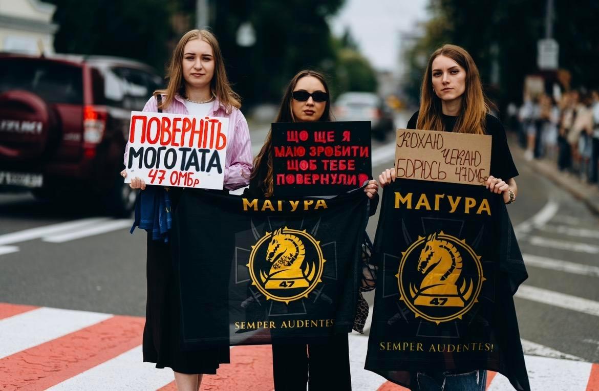 Життя в очікуванні: що відбувається з родинами тих, хто роками чекає близьких із полону