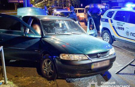 Чилієць застрелив двох колумбійців в автомобілі у Миколаєві (ФОТО, ВІДЕО)