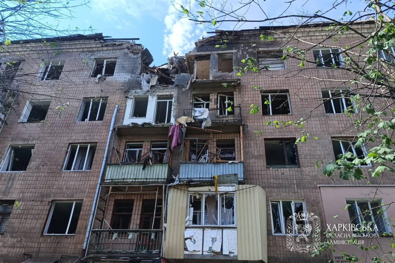 Понад 40 людей постраждали і дві загинули через удар росіян по будинку в Харкові (ФОТО)