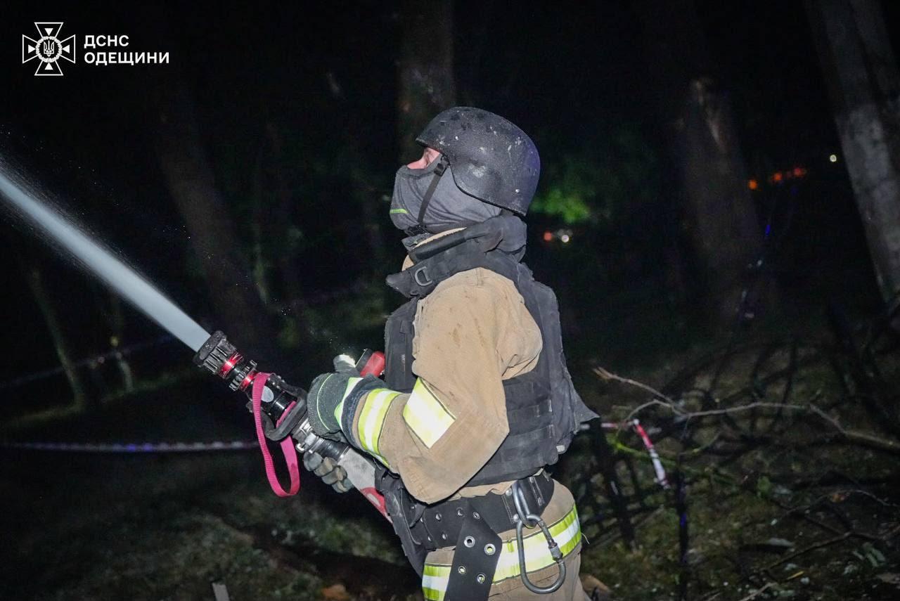 У Полтавській області через падіння російського БПЛА виникла пожежа на підприємстві