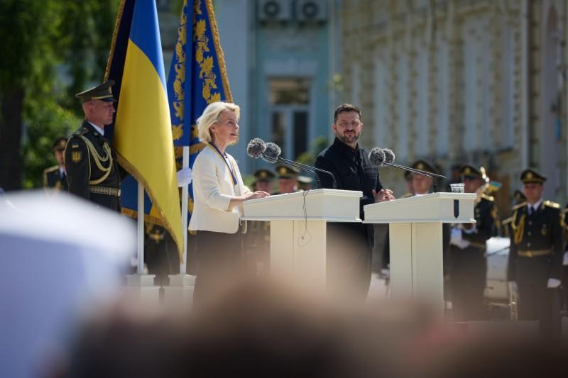 Зеленський анонсував кадрові зміни в українському дипломатичному корпусі