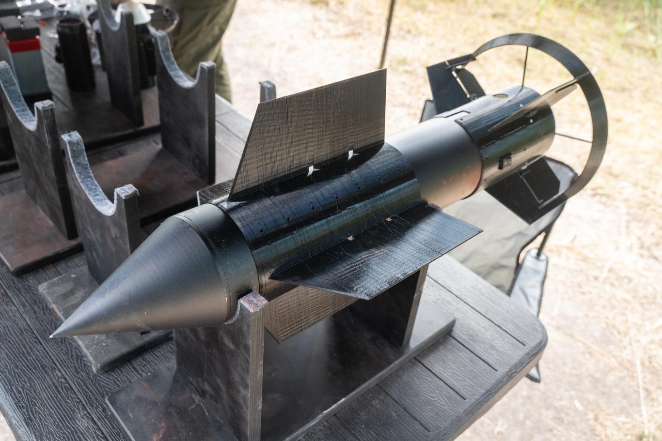 В Україні створили стійкий до РЕБ високоточний боєприпас Firefly для дронів-бомберів (ВІДЕО)