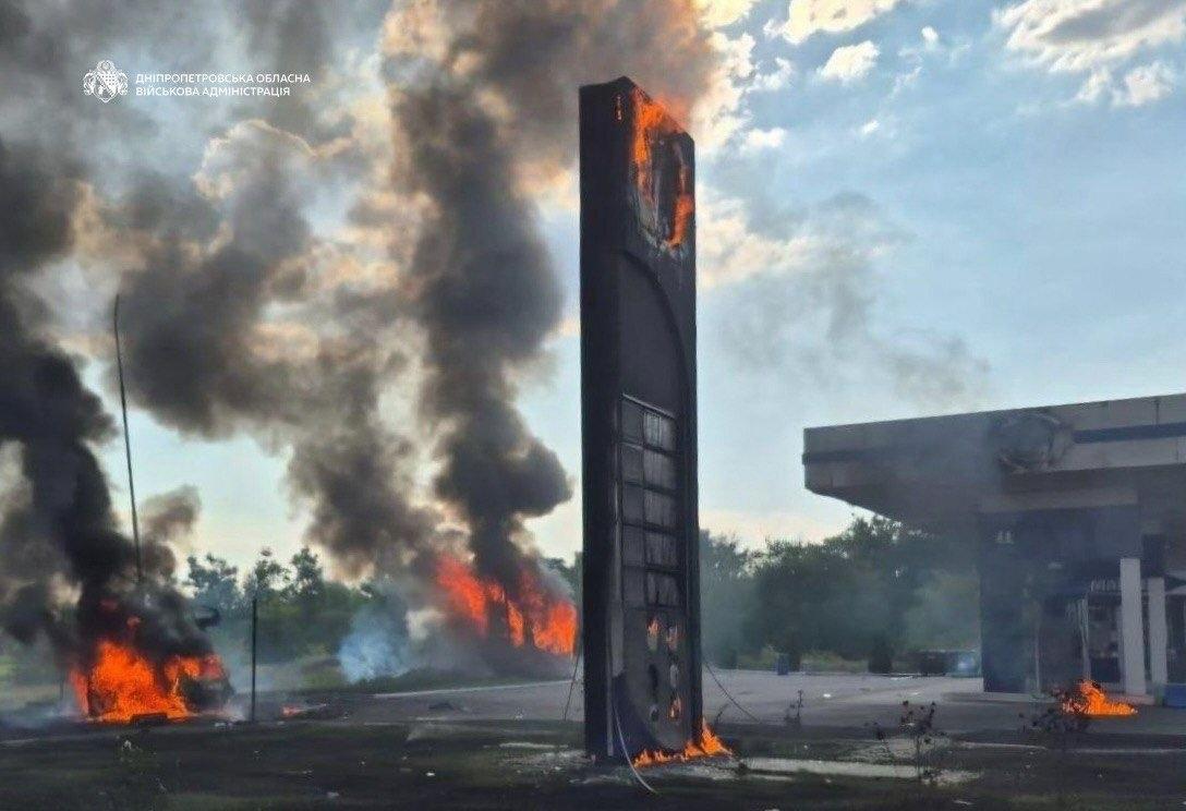 Росіяни атакували АЗС на Криворіжжі: загинув чоловік, кілька поранених у важкому стані