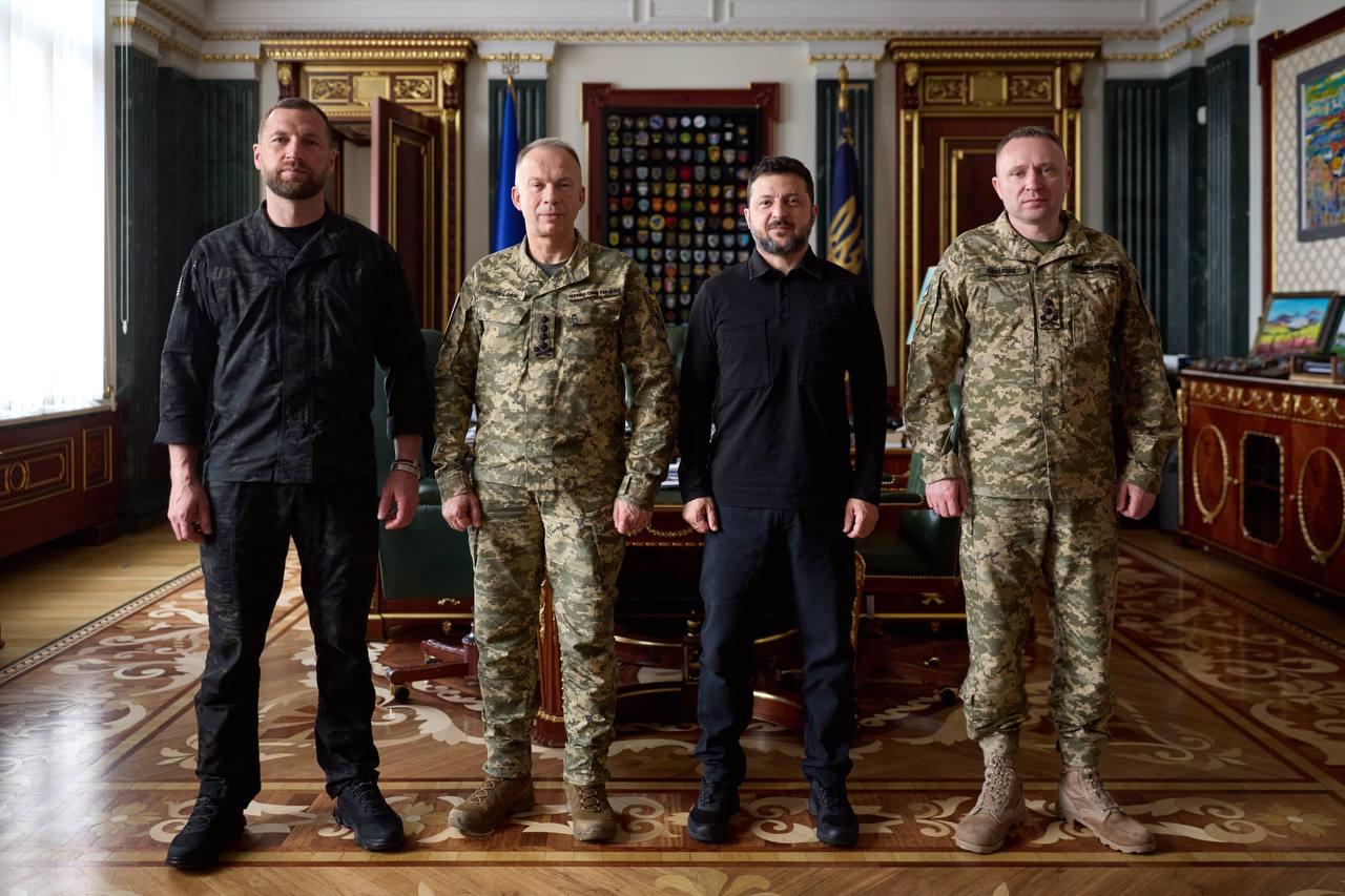 Укази про призначення Драпатого головкомом і Скибюка начальником Генштабу опубліковані офіційно
