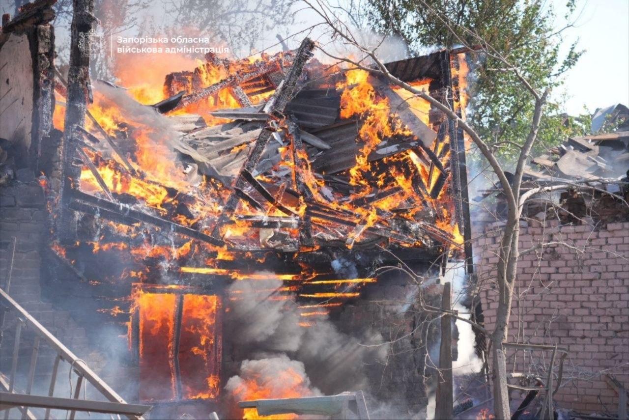 Росіяни вдарили трьома КАБами по Запоріжжю, є загиблі