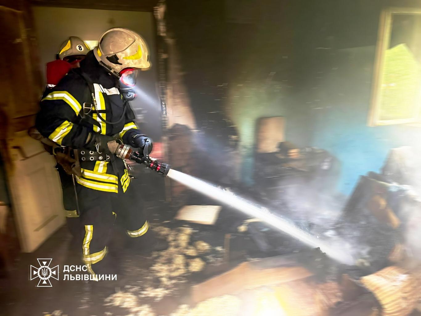 Троє чоловіків загинули в пожежі у будинку на Львівщині