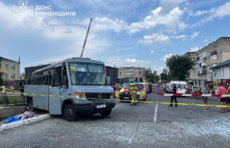 Маршрутка зіткнулася з поїздом на Рівненщині, четверо загиблих