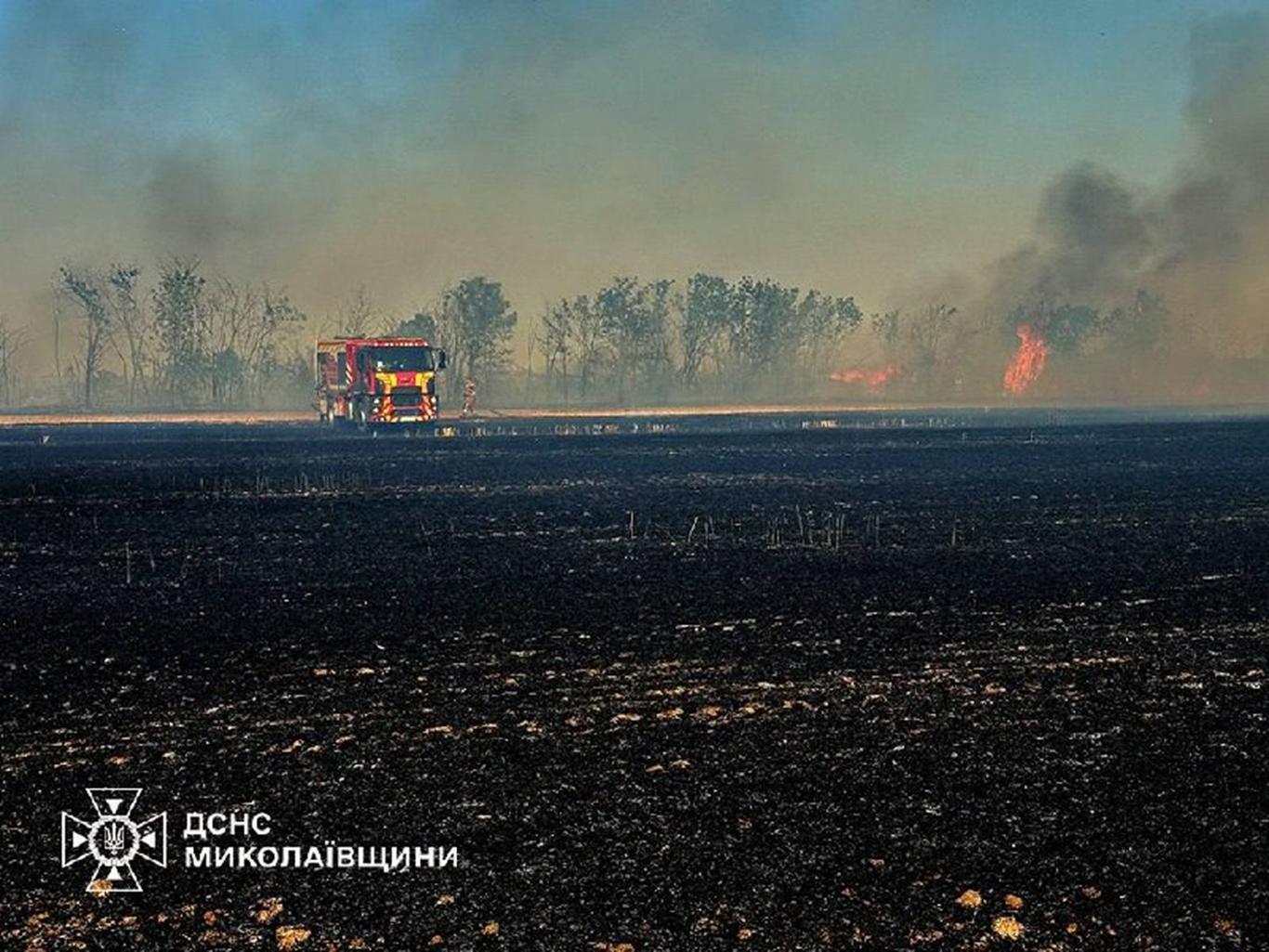 Чоловік загинув на Миколаївщині через удар росіян по сільгосппідприємству