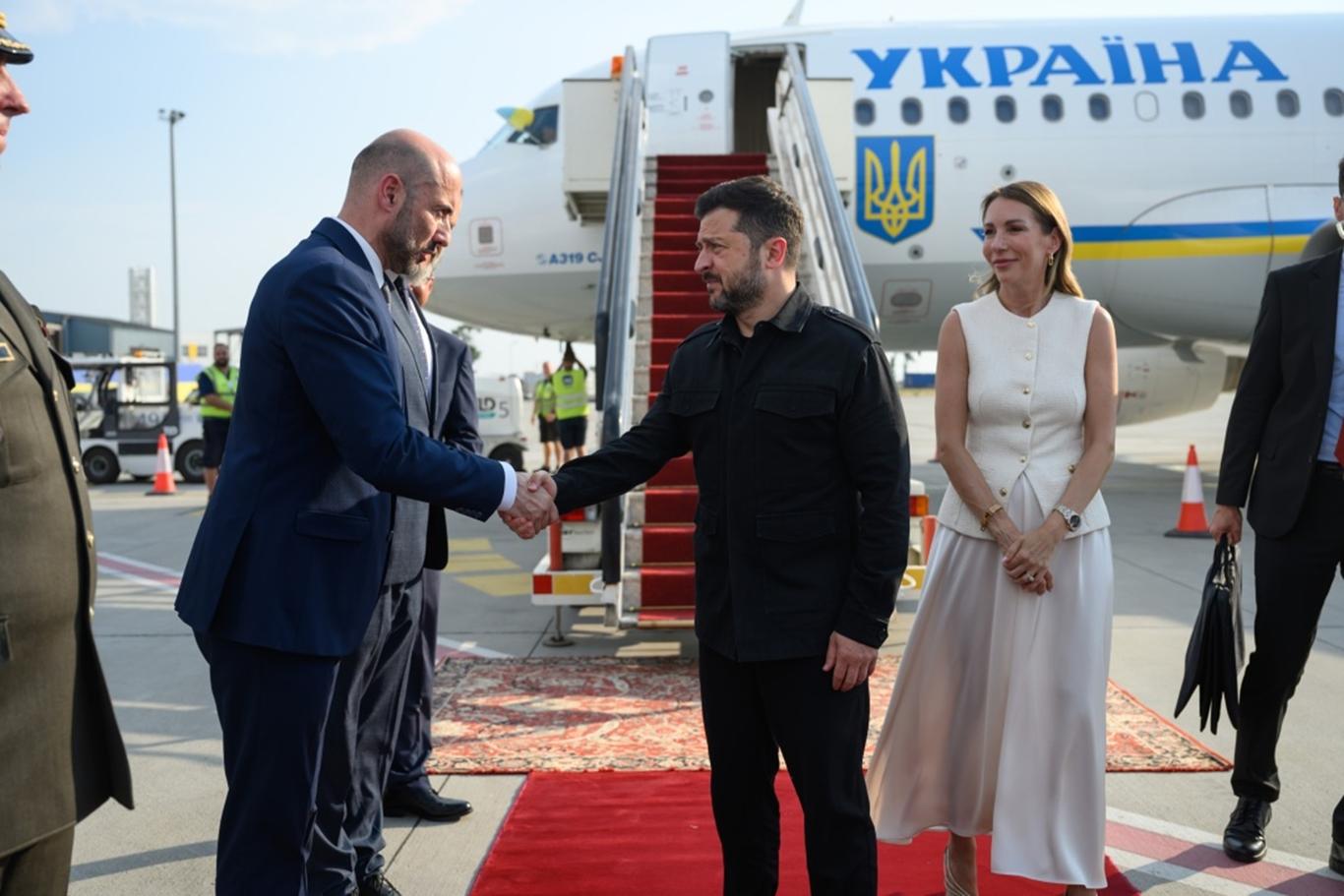 Зеленський вперше прибув до Сербії