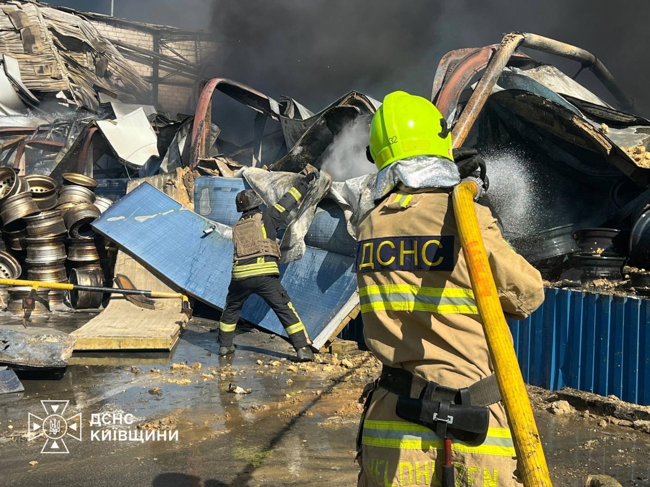 Зросла кількість загиблих у Бучанському районі Київщини, де російський удар спричинив детонацію