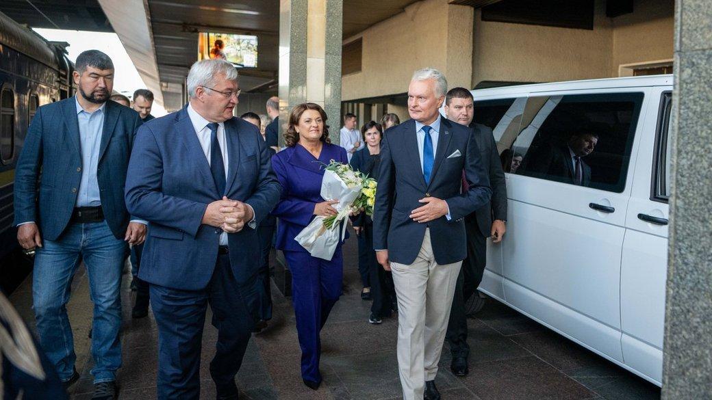До Києва прибули президент Литви та прем’єр Естонії