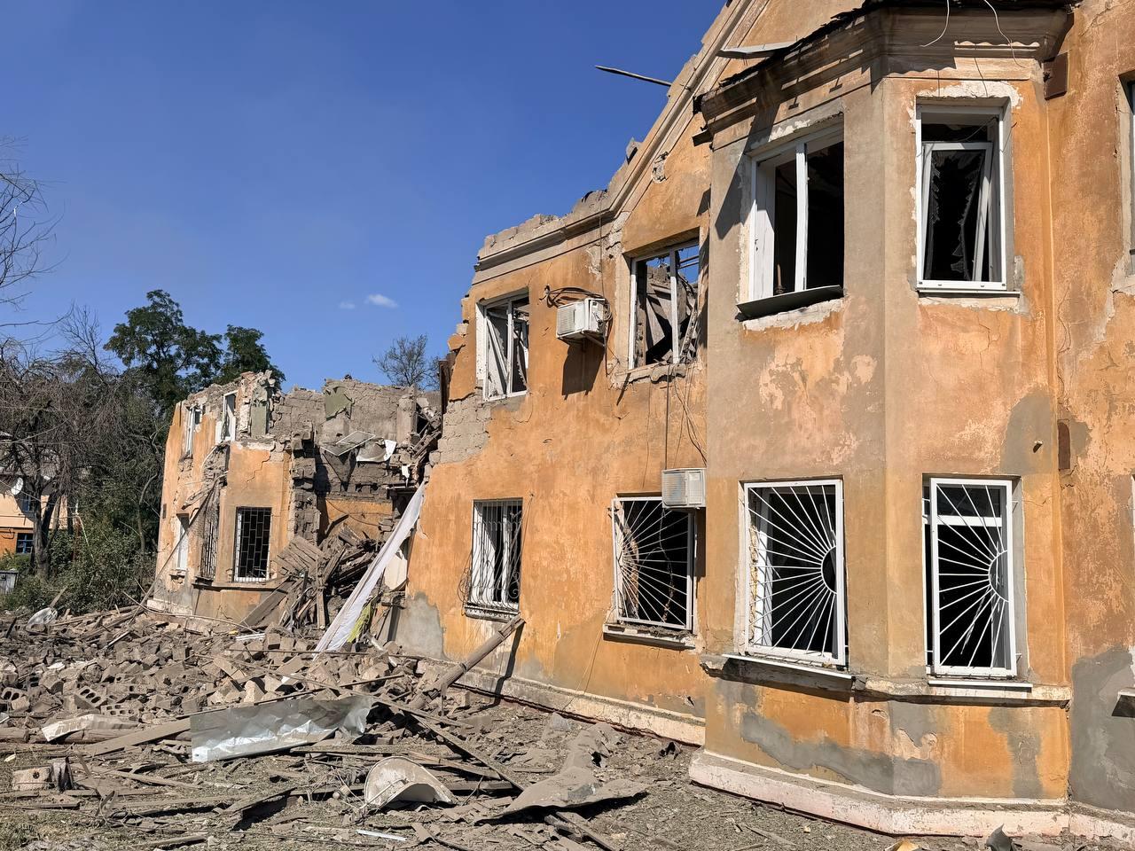 Деякі постачальники вже не возять товар до Краматорська, в місті закриваються кафе й аптеки