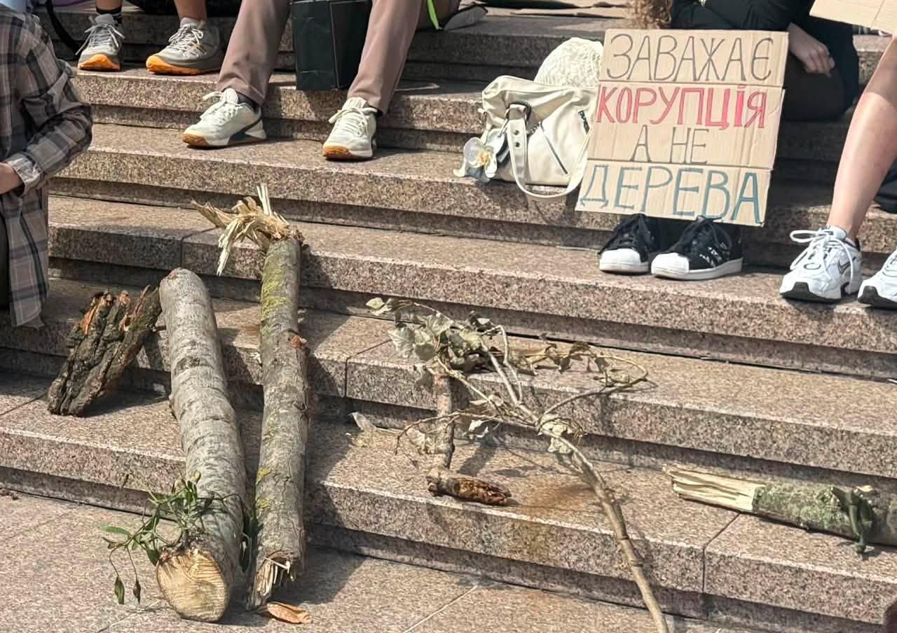 Чиновник КМДА заявив, що інших варіантів для будівництва нової теплотраси на Теремках немає