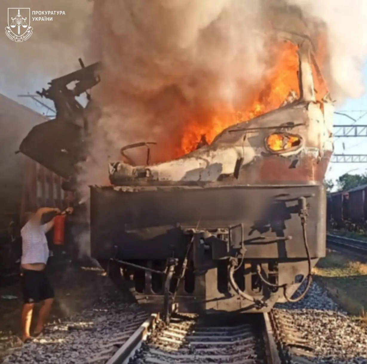 Потяги стоять у посадках по кілька годин: що відбувається із залізничним рухом після атак