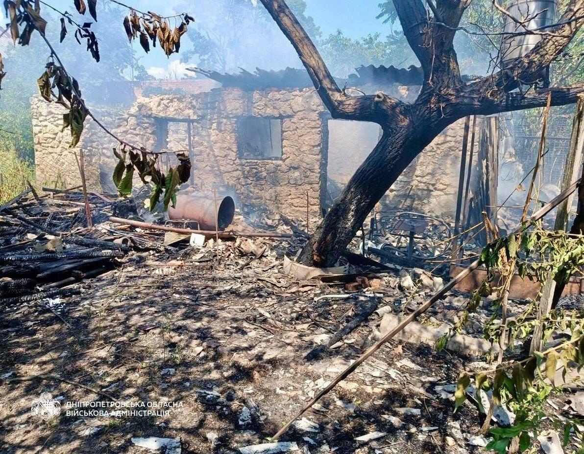 Росіяни вдарили по Нікополю, є загиблий і поранені