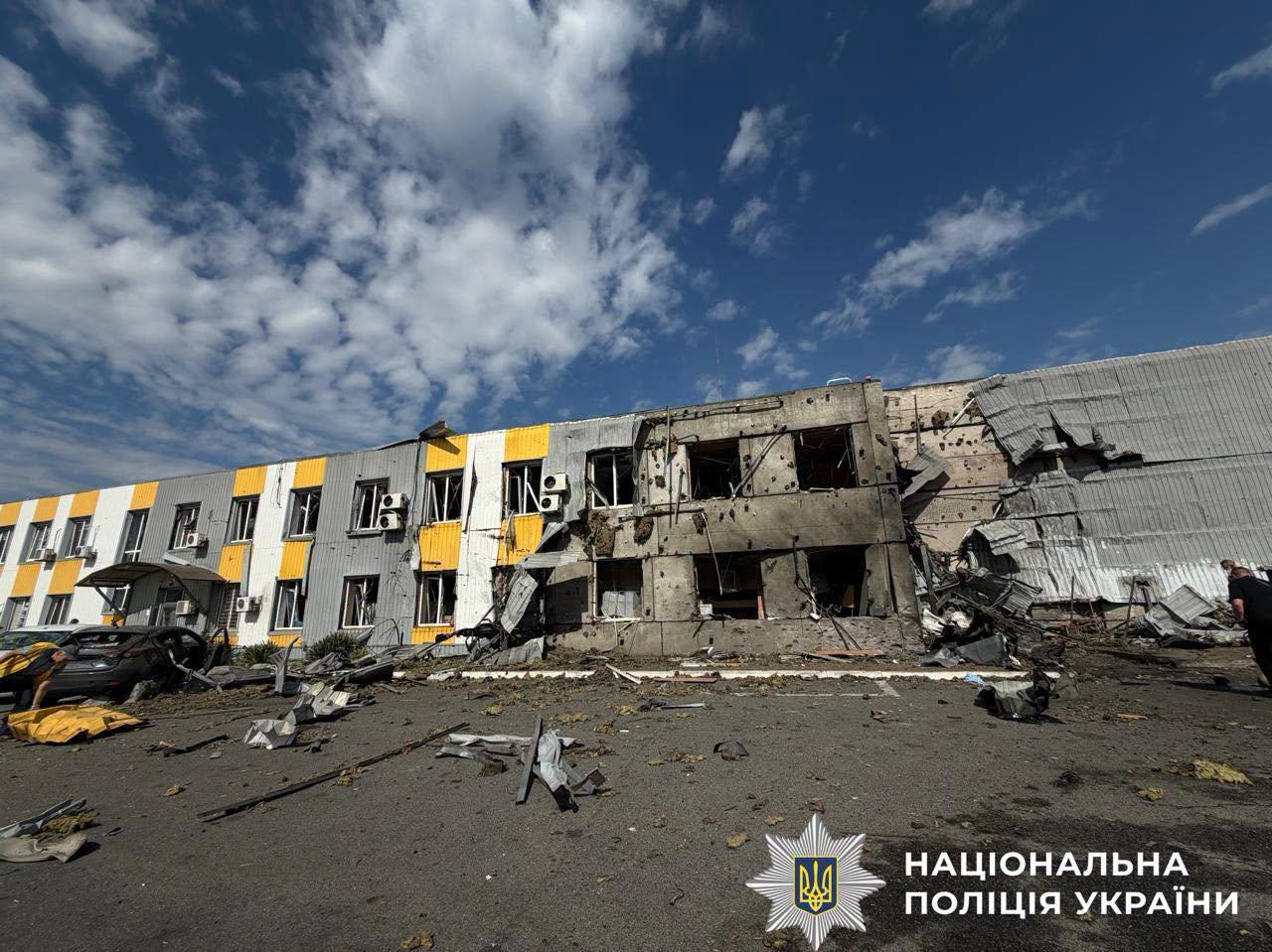 У Дніпрі через російський удар загинули двоє людей, є постраждалі