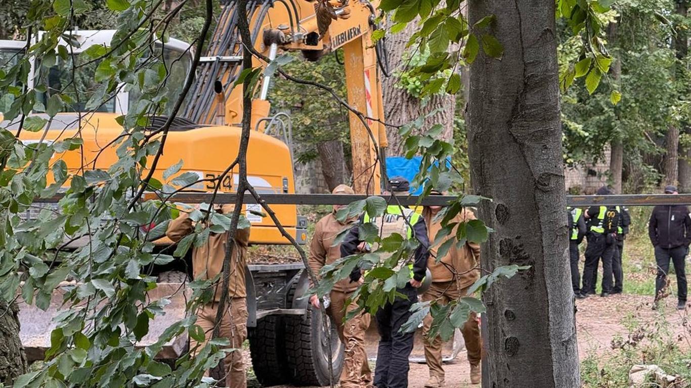 Конфлікт через теплотрасу на Теремках: ми поговорили з активістом та профільним чиновником, і ось що дізналися