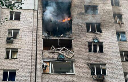 14-річний хлопець загинув від влучання російського дрона в київську багатоповерхівку