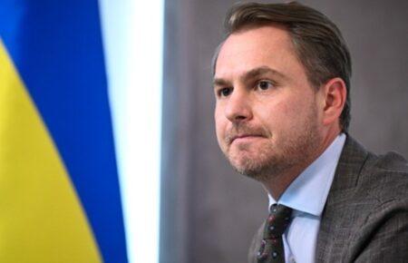 «Це розіграний спектакль»: юристка про втечу Кравченка та затримку Зеленським подання на його відставку