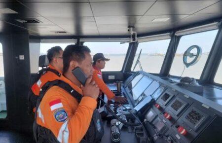 В Індонезії сотні рятувальники шукають 129 пасажирів затонулого судна Virgo Transport 8