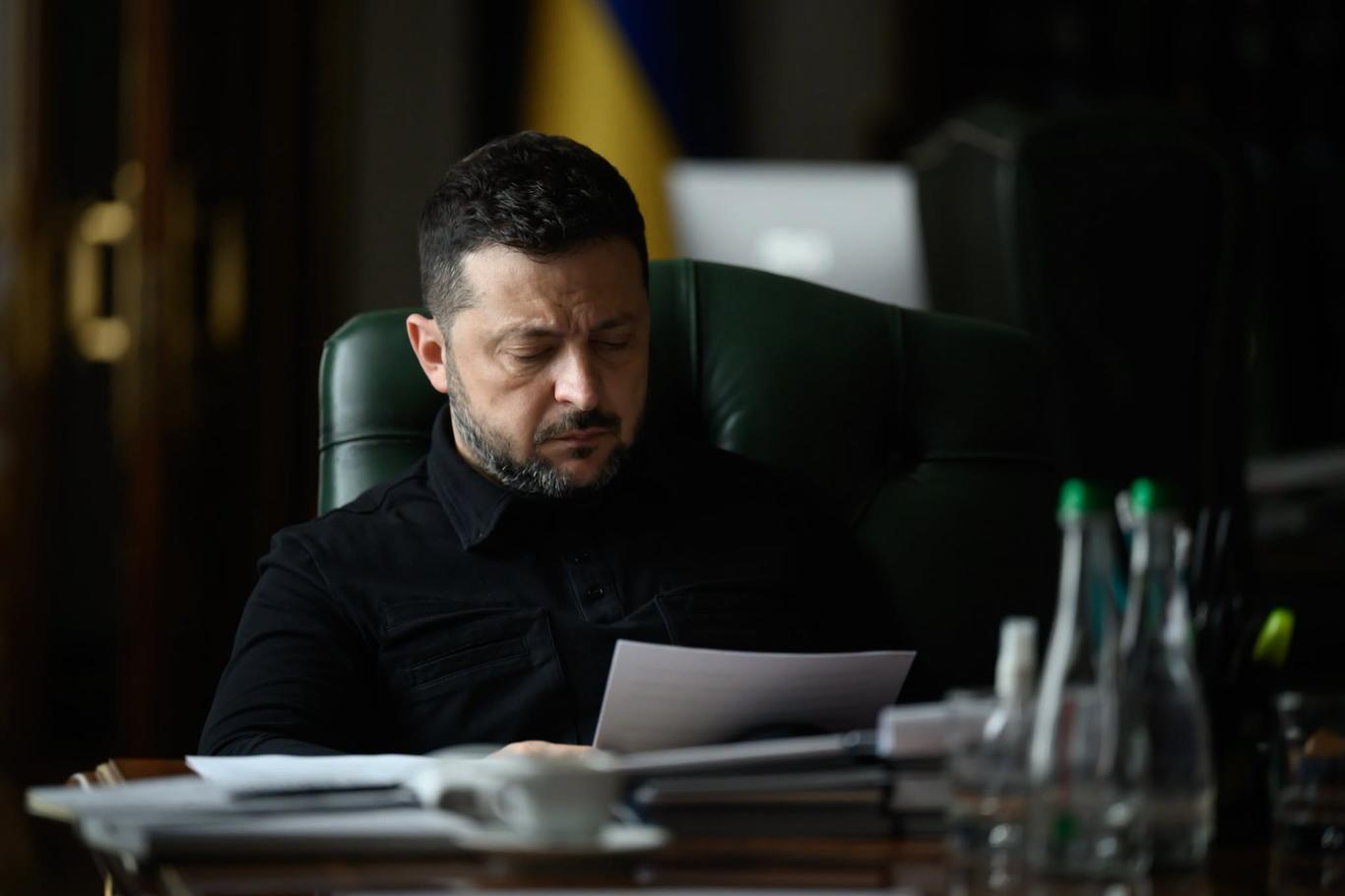 «Наші пропозиції підготовлені»: Зеленський провів нараду з переговорною групою перед зустріччю з представниками президента США