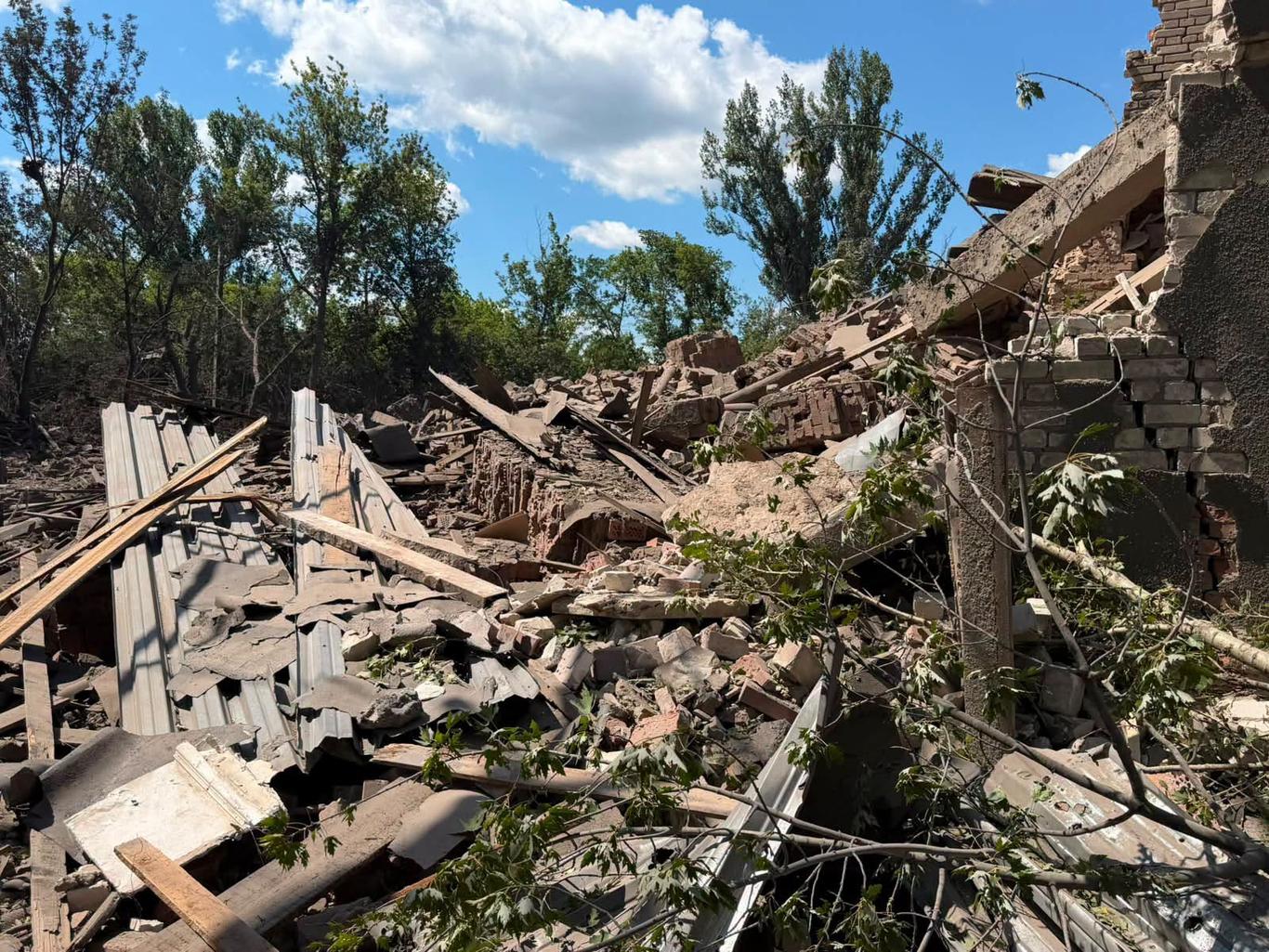 Росіяни вбили двох людей у Слов’янську, били по приватному сектору