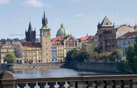 Енергетична стійкість Праги: сонячні панелі, ЮНЕСКО та виклики