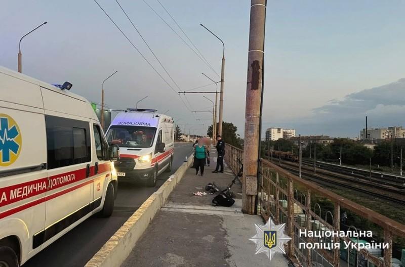 У Тернополі 13-річний хлопчик загинув через падіння з електросамоката