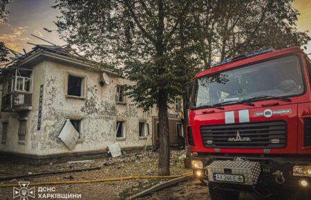 Росіяни вбили людину в Лозовій, пошкодили будинок та залізничну інфраструктуру (ФОТО)