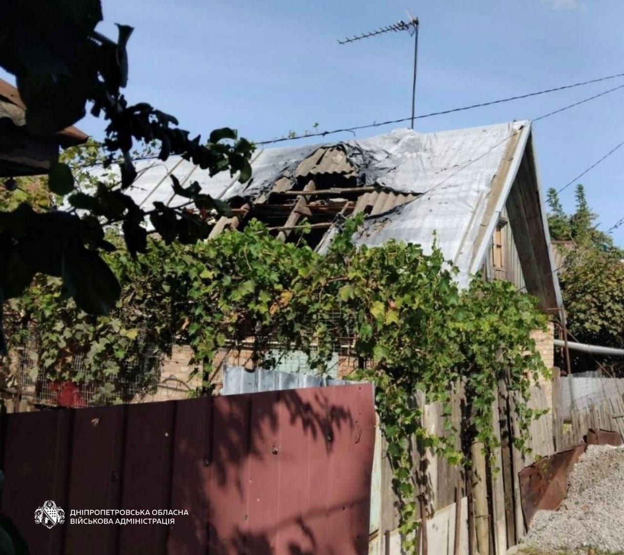 На Дніпропетровщині російські безпілотники пошкодили ринок та інфраструктуру