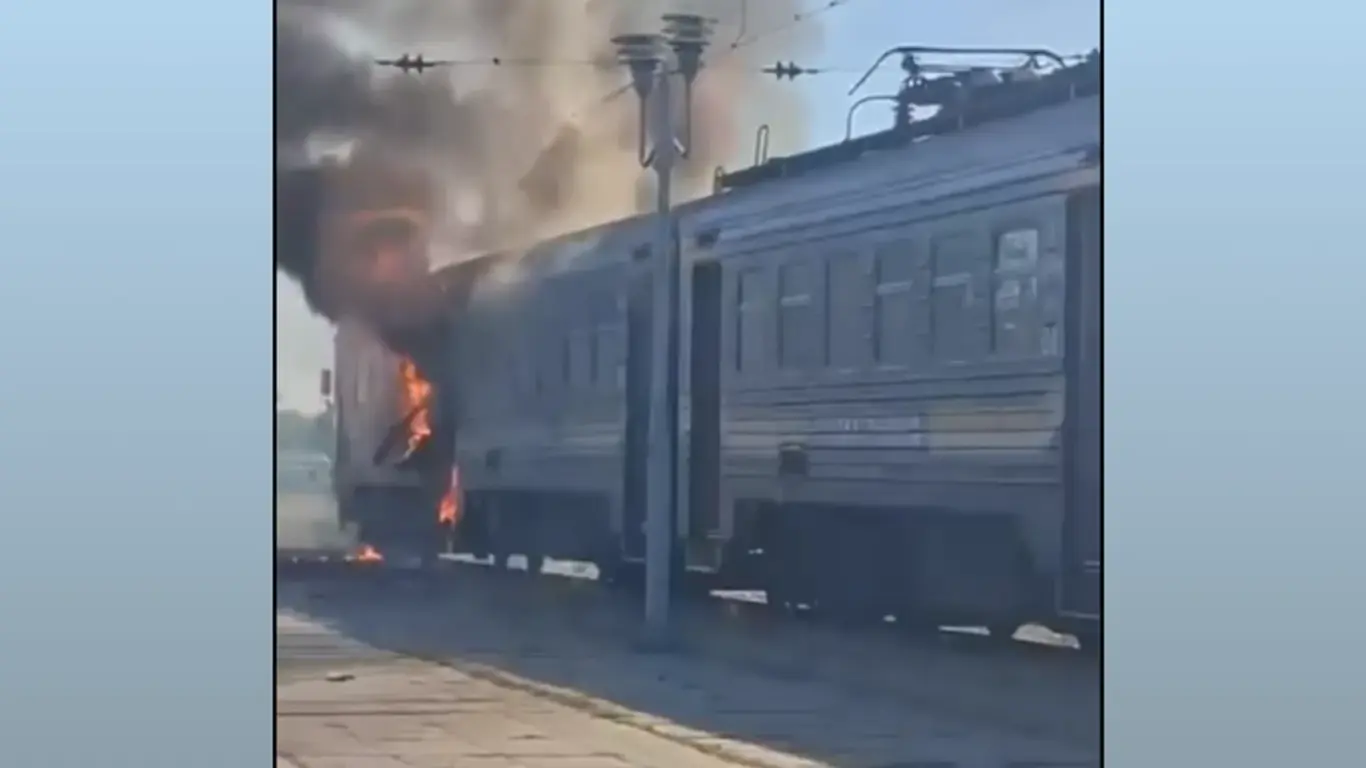 Росіяни атакували пасажирський потяг «Дніпро — Запоріжжя»: загинула провідниця