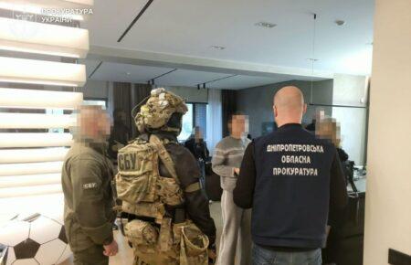 Правоохоронці викрили масштабне виробництво фальсифікованого препарату для схуднення, підозрюють 27 учасників схеми