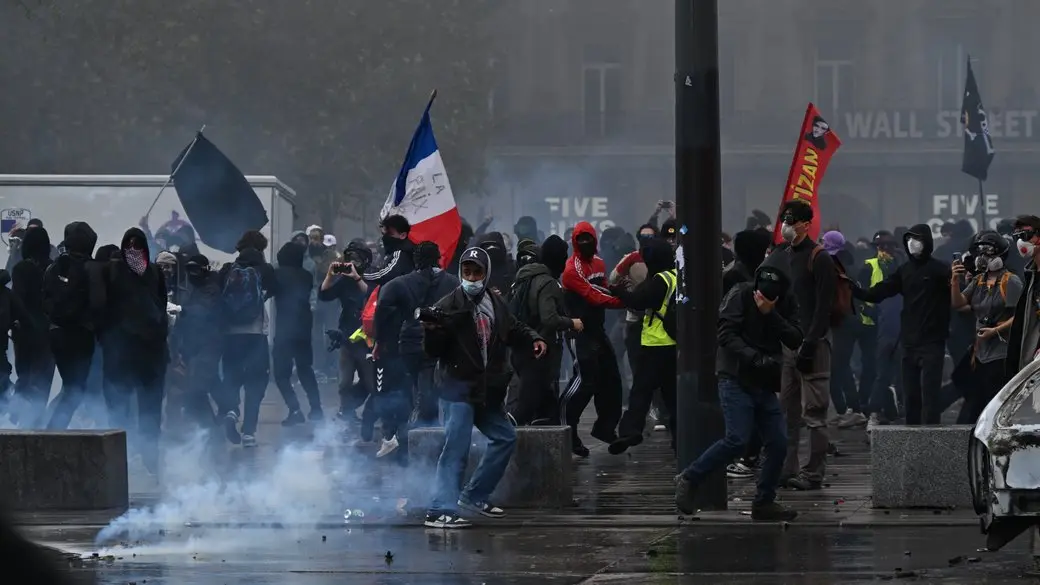 Масові протести у Франції: що відомо про заворушення та затримання