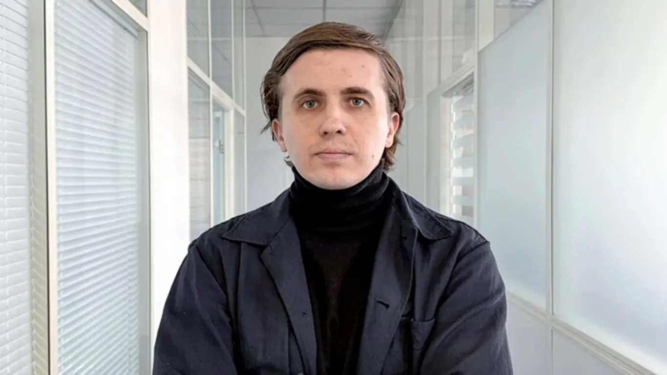 Журналіста УП Михайла Ткача затримали у Відні, коли він шукав ексгенпрокурора Кравченка