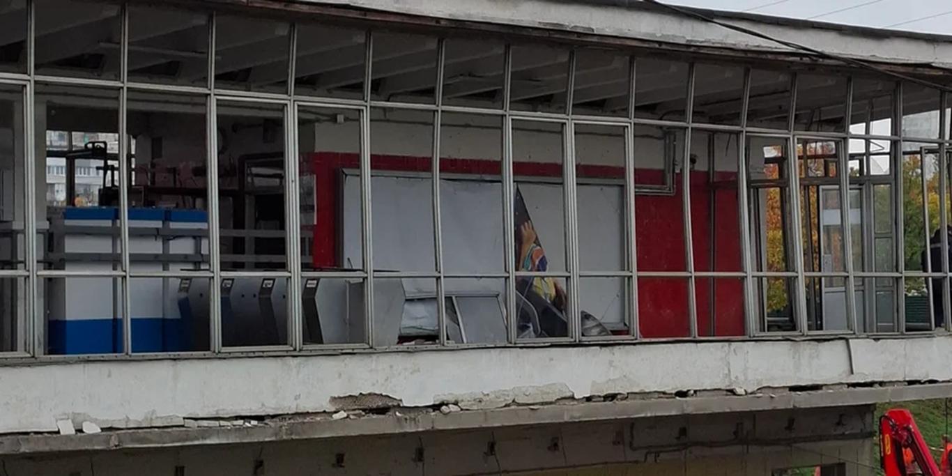 Рух червоною гілкою київського метро відновили, але станція «Чернігівська» ще не працює