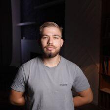Олексій Новіков