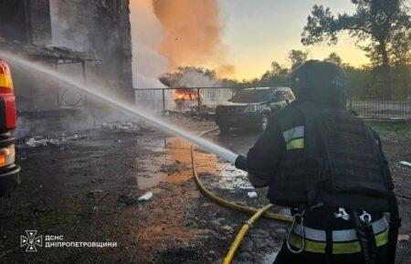 На Дніпропетровщині внаслідок вечірніх та нічних обстрілів поранено людину