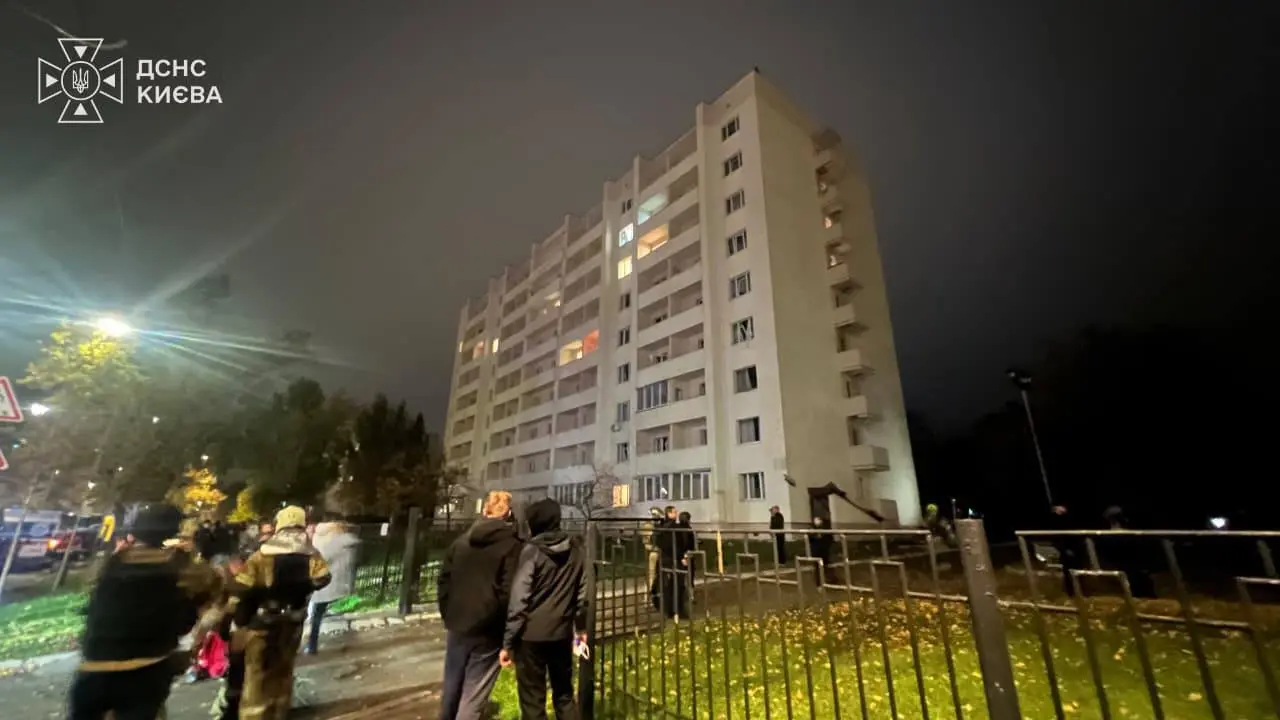 Росія завдала балістичного удару по Києву: є загиблий, 14 постраждалих