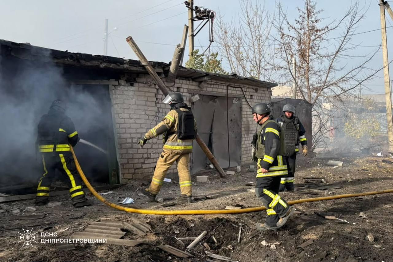 РФ майже 20 разів атакувала БПЛА Дніпро та область: є поранений