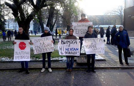 Лучани влаштували пікет проти старих кадрів у новій поліції
