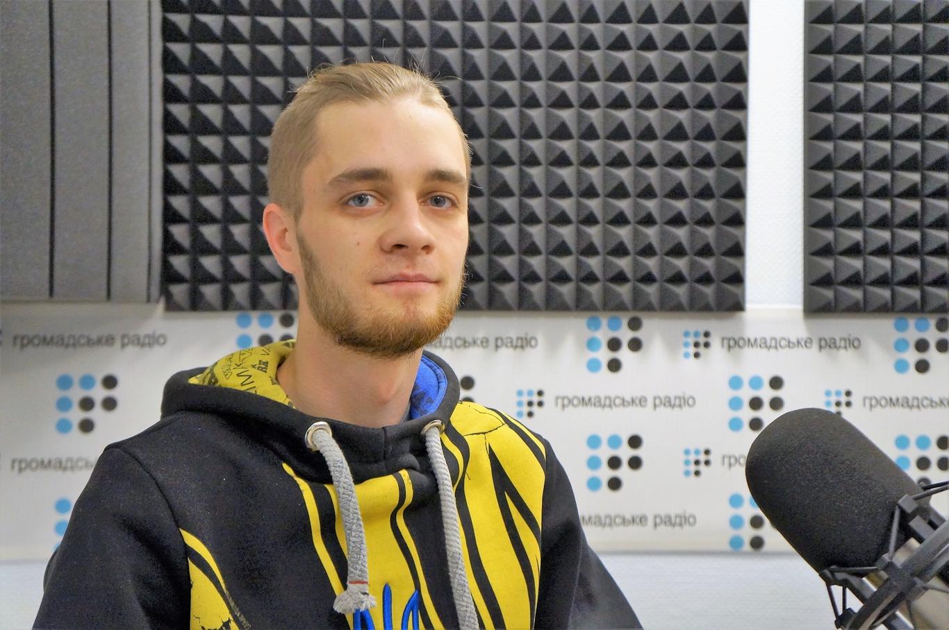 В полоні я зрозумів, що музика — моє життя, — піаніст з Майдану