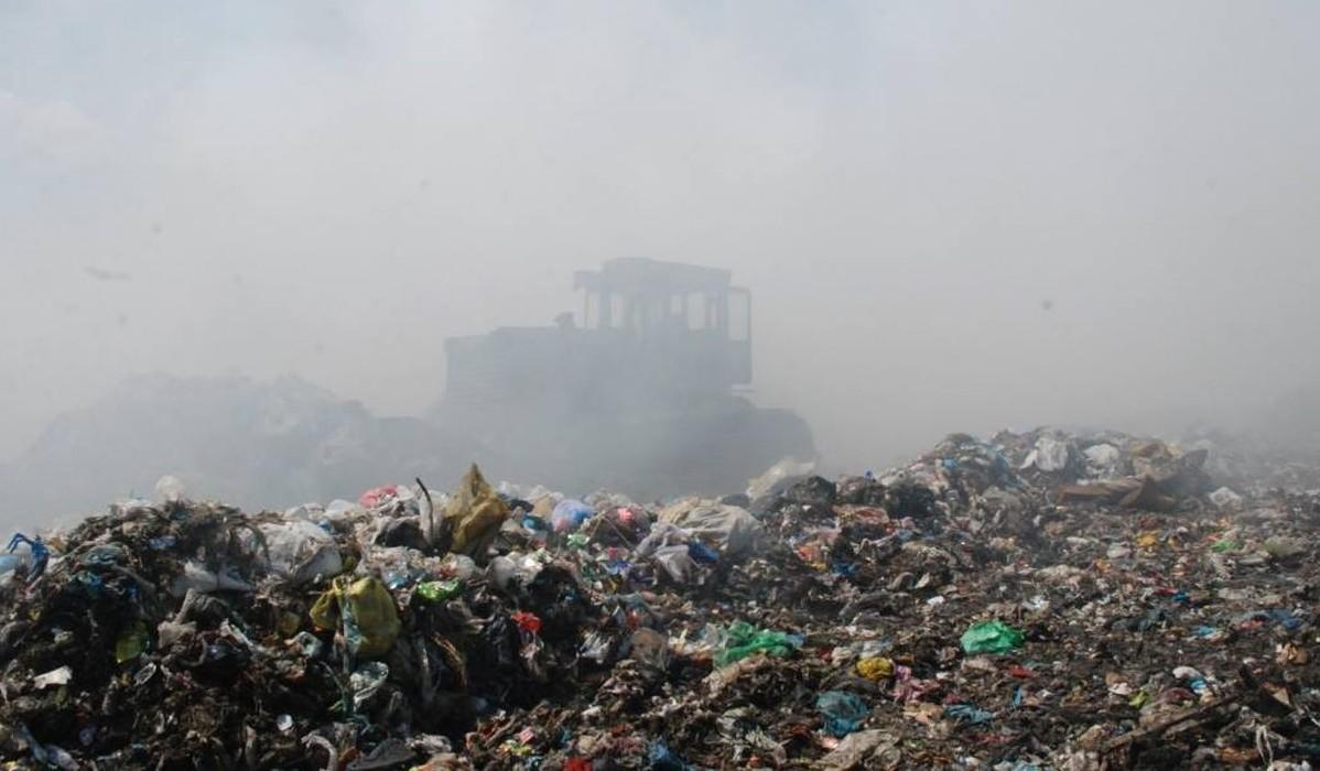 Як пов’язана торгівельна блокада Донбасу з львівським сміттям?