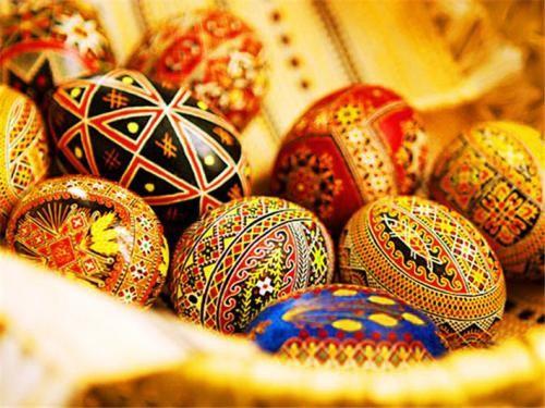 Великдень для героїв: на передову відвезуть паски та писанки для захисників