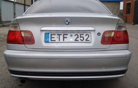 Литва перевіряє законність ввезення до України авто з єврономерами