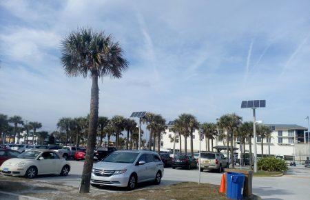 Ганяти на джипі у 80 років: як живе «одноповерхова» Америка?