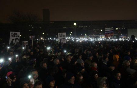 У Братиславі понад 20 000 людей вийшли на мітинг пам'яті про загиблого журналіста-розслідувача (ФОТО, ВІДЕО)
