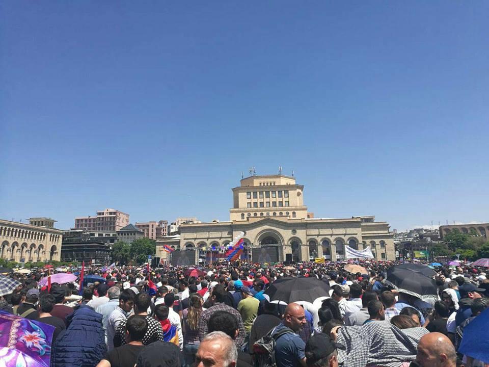 Чому тисячі вірмен протестують проти закону про регламент Національних зборів?